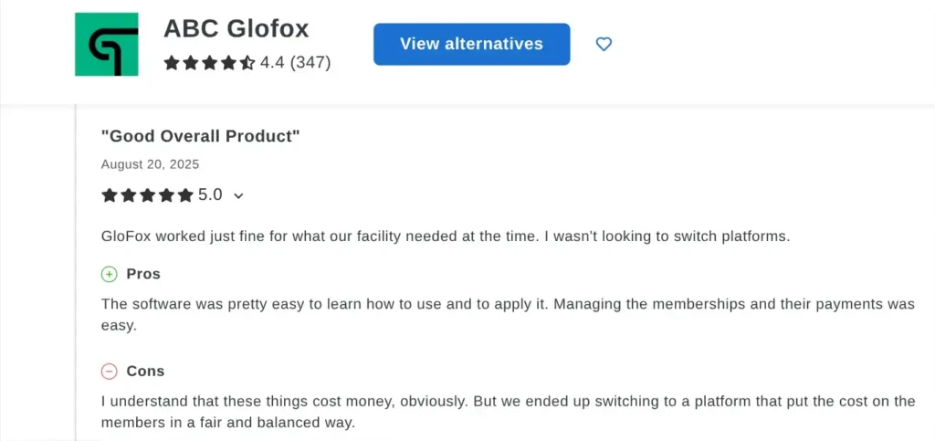 Capterra review screenshot of ABC Glofox gym management software with 4.4 rating, user feedback, pros, and con